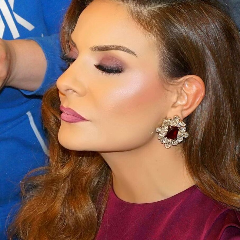 الماكياج الساحر