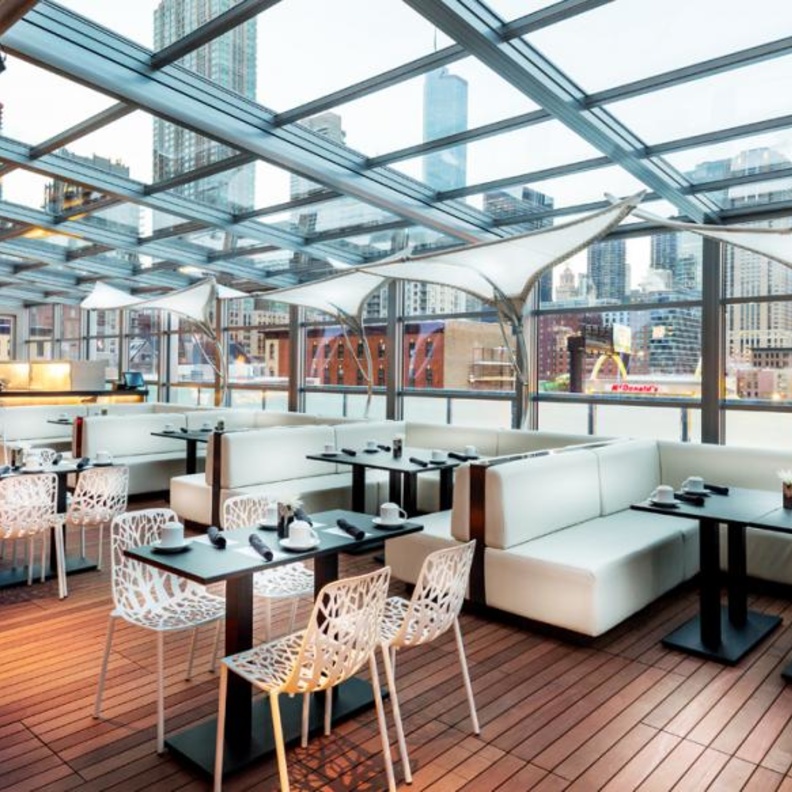 فندق  The Godfrey في مدينة شيكاغو 