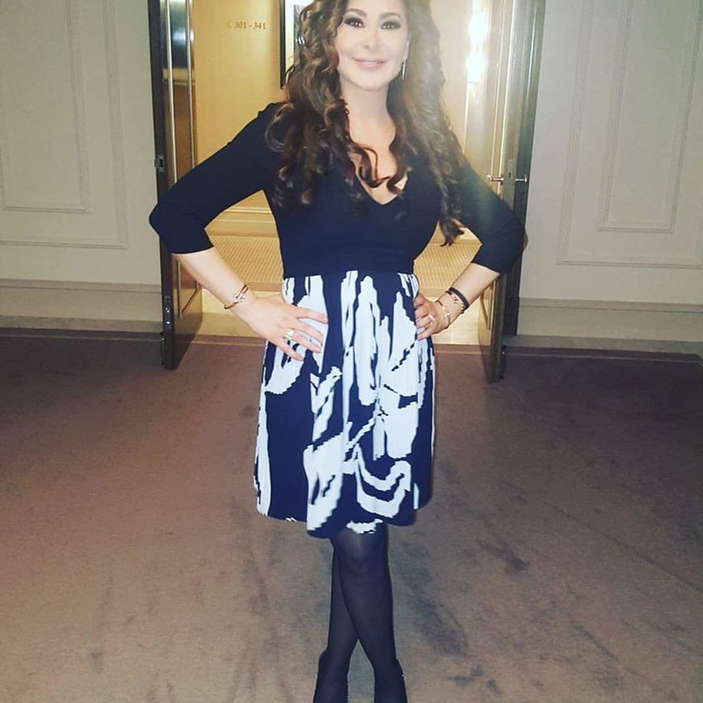 في فستان من ديور