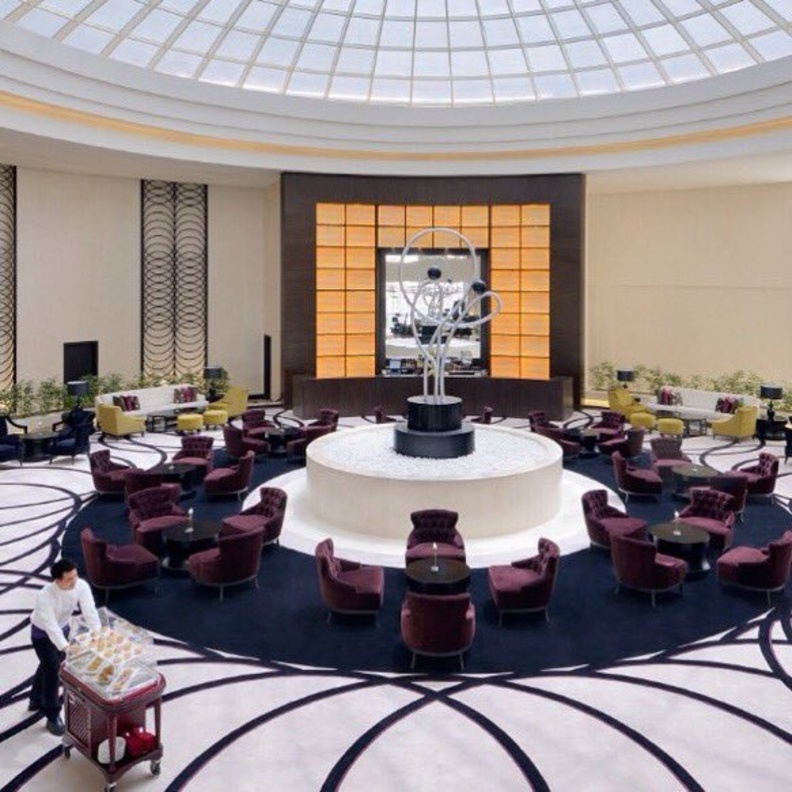 لوبي فندق موفنبيك 