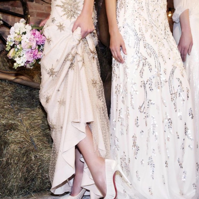 احذية كريستيان لوبوتان في عرض المصممة جيني بيكهام 