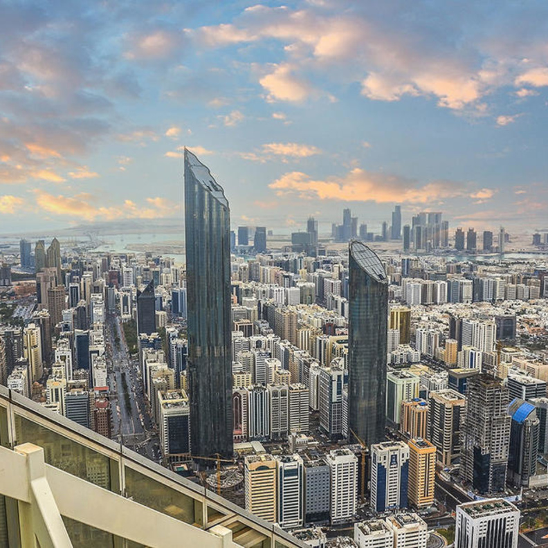 الإمارات في المرتبة الخامسة في محور الجاذبية للخبرات والمهارات