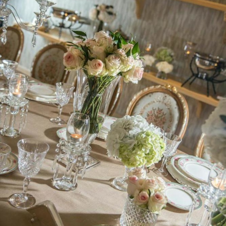 تفاصيل تحضيرات مأدبة عشاء من دبيازة 