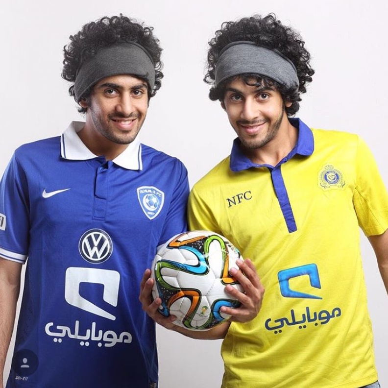 حسن وحسين في صور لنبذ التعصب الرياضي