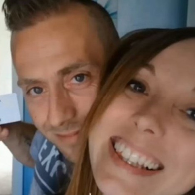 بالفيديو : تقدم لحبيبته 148 مرة بالسر!