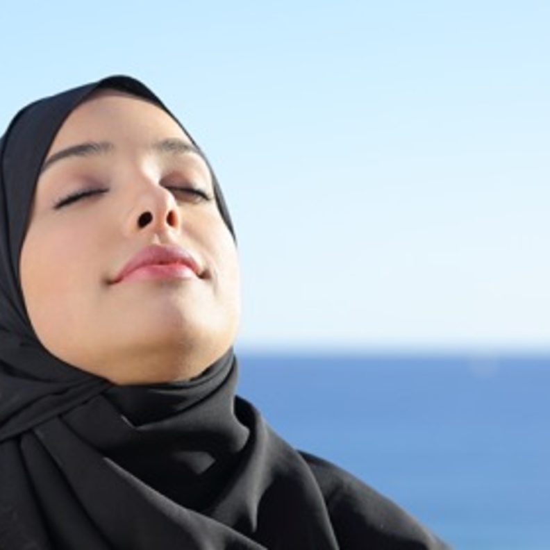 بشرة الشابات السعوديات