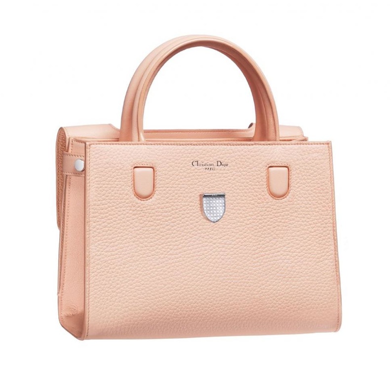 حقيبة ديوريفر باللون الزهري