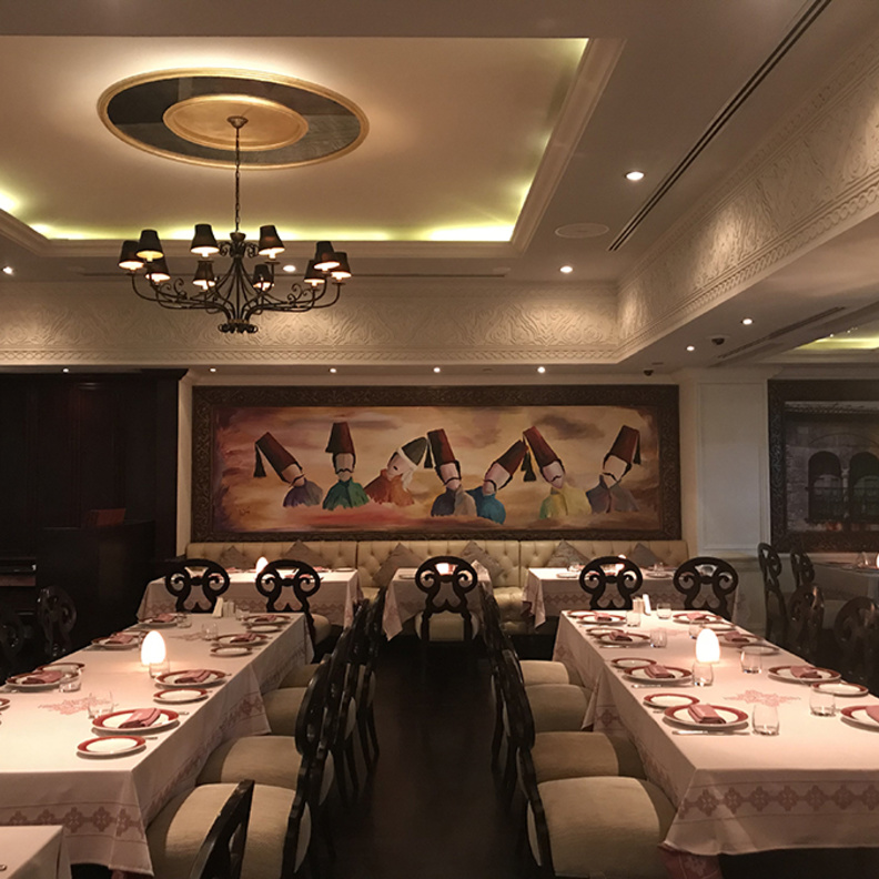 مطعم النافورة في جميرا أبراج الإمارات .. تجربة لبنانية أصيلة