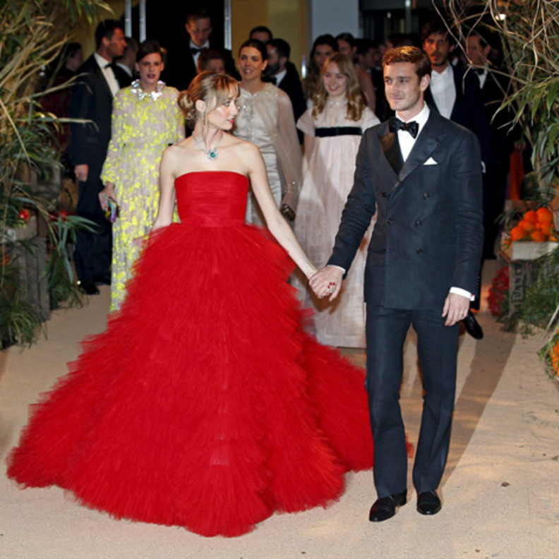 ابن كارولين وزوجته