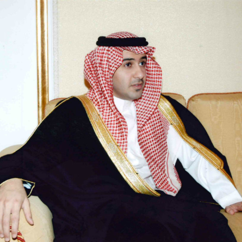 الشاعر والفنان التشكيلي الامير فيصل بن سلطان آل سعود