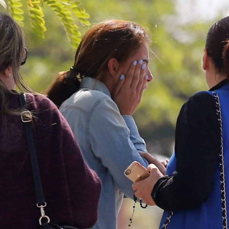 اسر الضحايا وحالات انهيار بعد وصول خبر سقوط الطائرة 