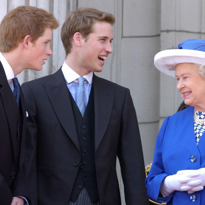 الملكة تعترف بحاجة احفادها لمهارات اجتماعية