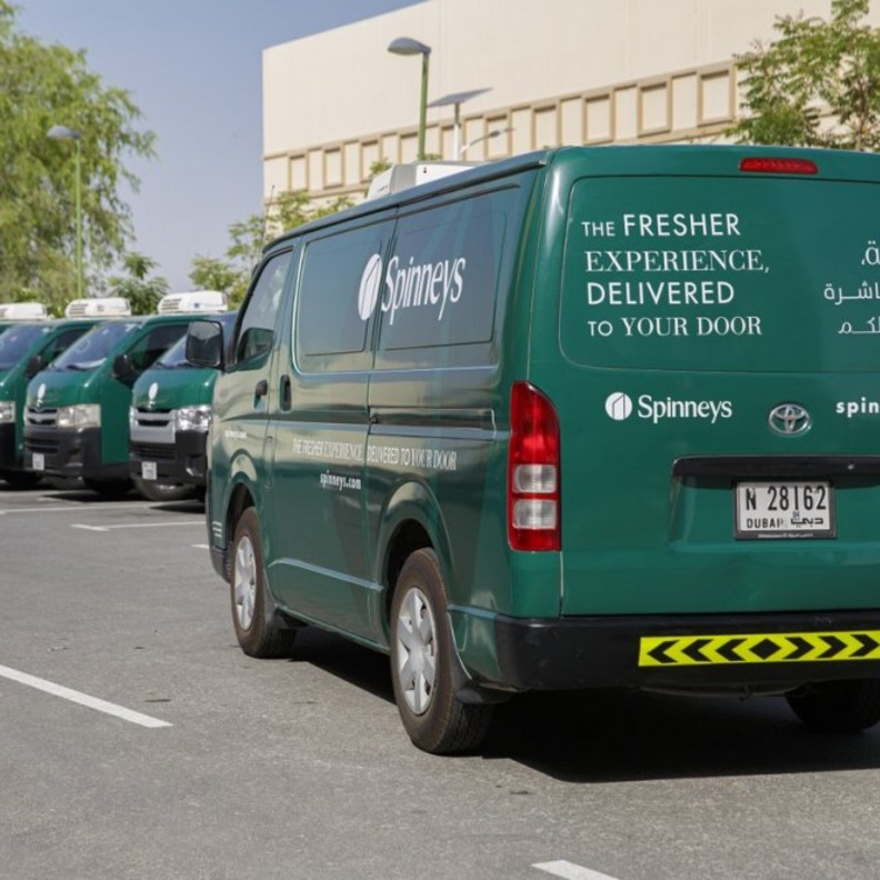 "سبينس" تطلق خدمة توصيل الطلبات عبر الإنترنت