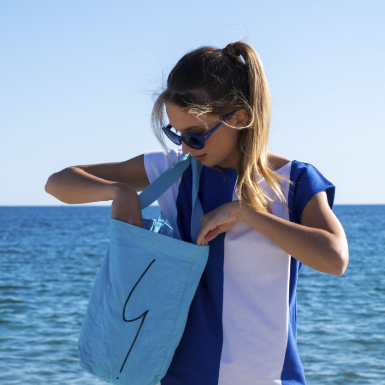 إطلالة من Agnes B