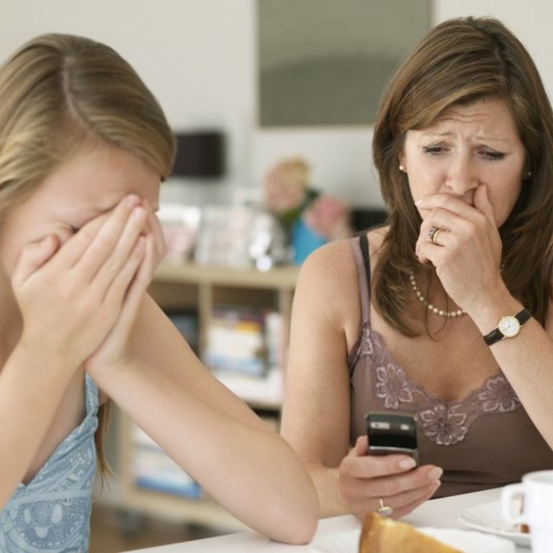 يجب مناقشة أمر التحرش مع الأطفال لوضع الاحتمالات والحلول