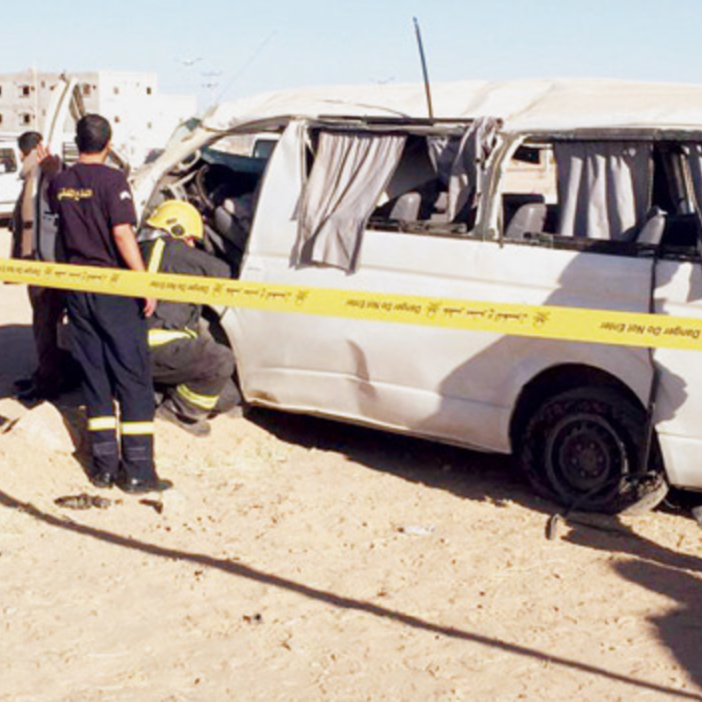 الحافلة التي تقل الطالبات بعد الحادث