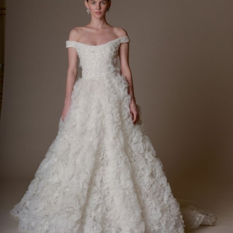 دار ماركيزا وفساتين لزفاف مميّز