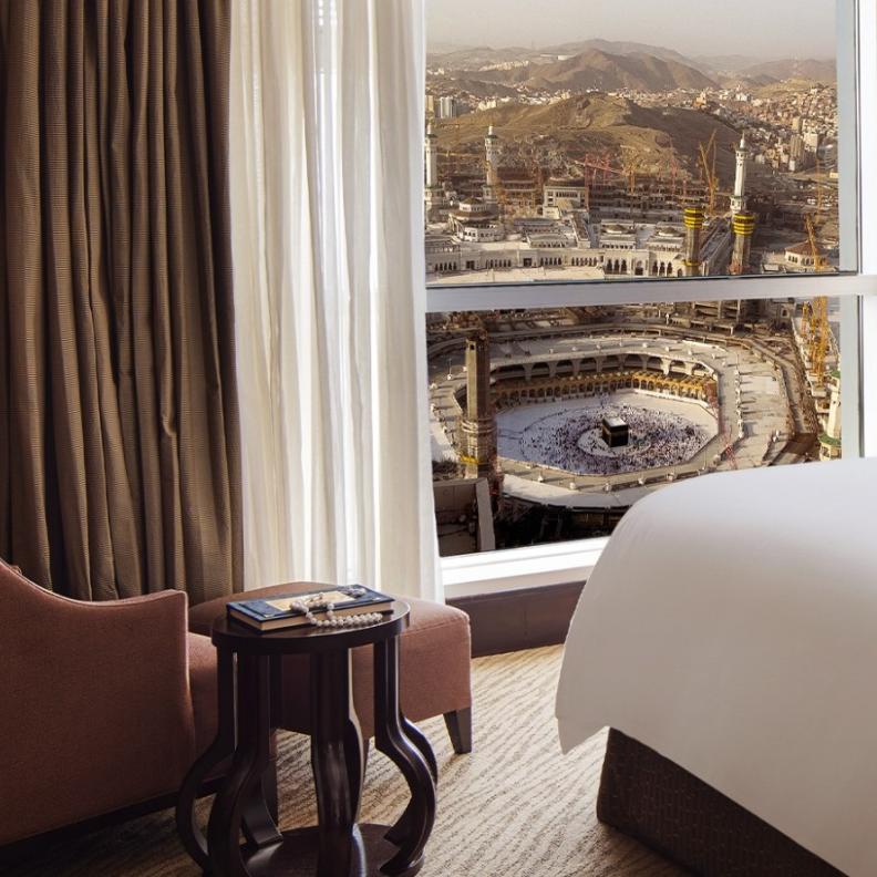  لتجربة روحانية لا تُنسى… 8 فنادق فاخرة تطل على المسجد الحرام تأخذكِ إلى عالم من السكينة والطمأنينة