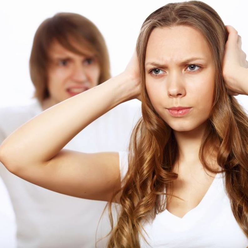 من يتسبب في النكد أكثر: الرجل أم المرأة؟