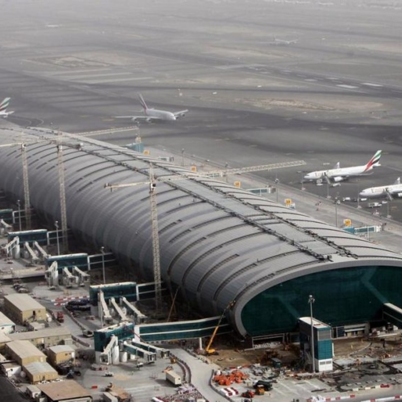 مطار دبي الدولي سيُخضع كل الركاب القادمين على رحلات مباشرة من الصين للفحص الحراري