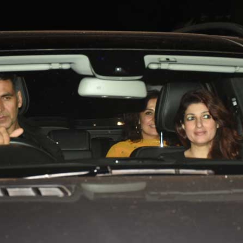  اكشاي كومار وزوجته في العرض الخاص بفيلمه