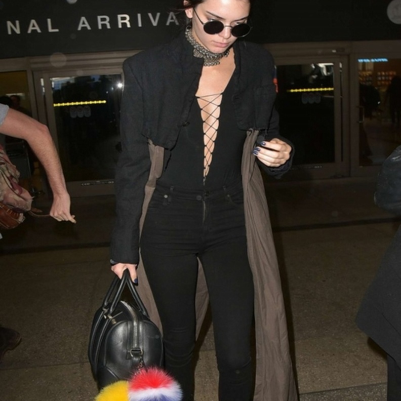 السفر بأناقة على طريقة كيندال جينر