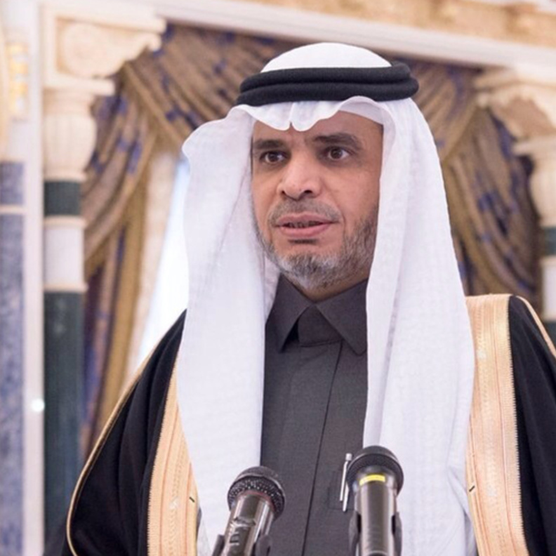 وزير التعليم الدكتور احمد العيسى
