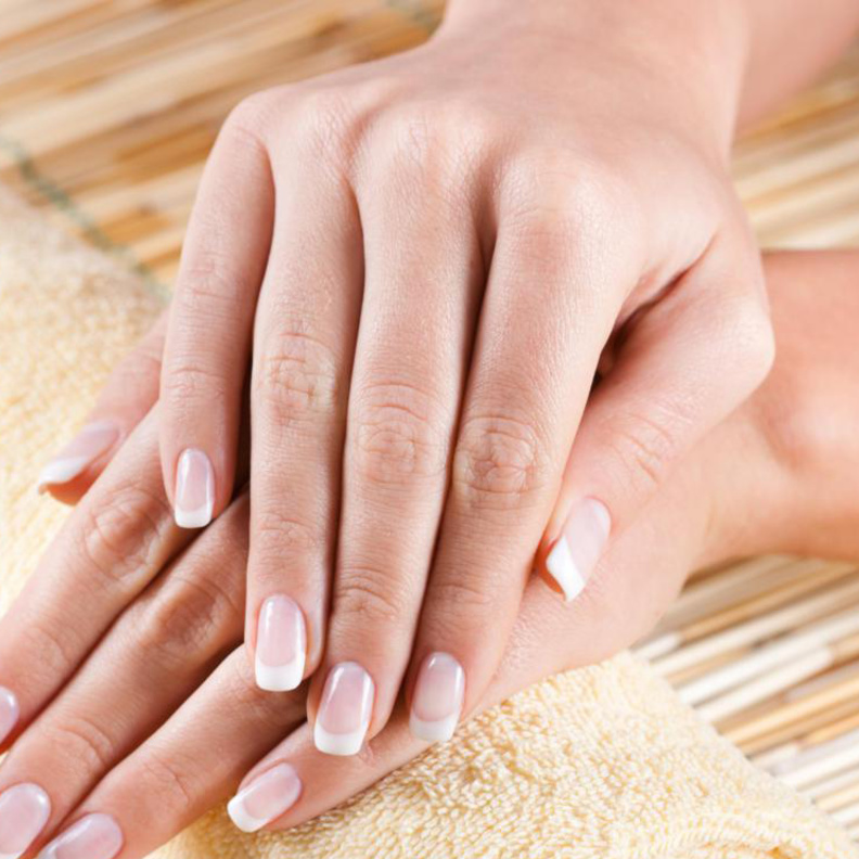 خلطات طبيعية لتبييض الاظافر