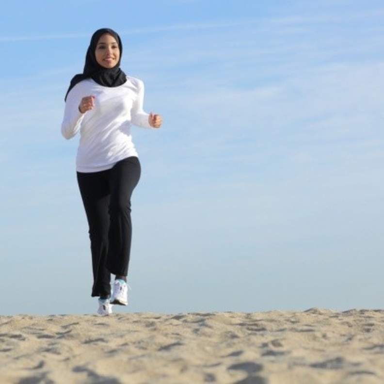 فوائد المشي السريع