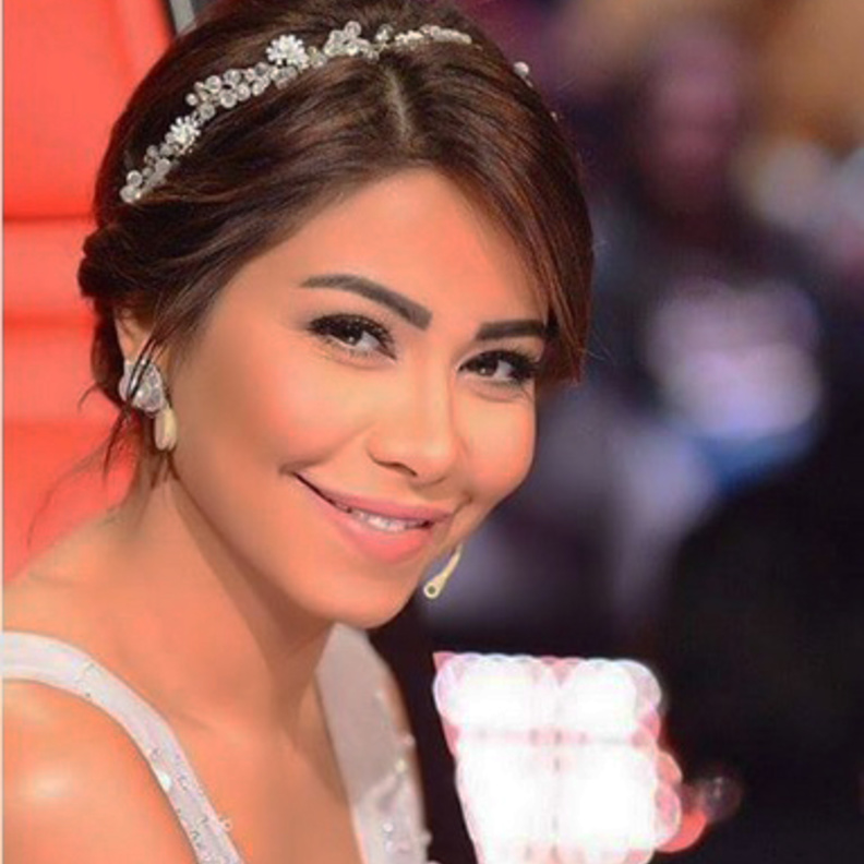 عفوية ونعومة مع مكياج شيرين عبد الوهاب