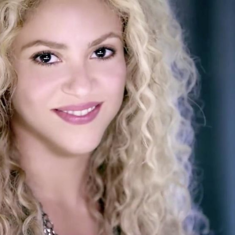 لبنانية الاصل شاكيرا