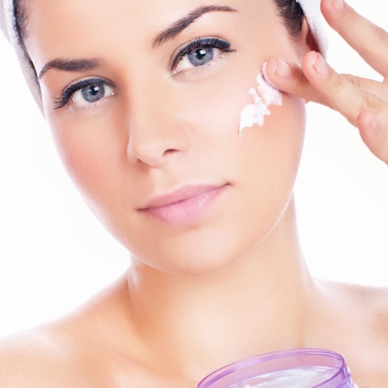 البشرة تحتاج الى ترطيب يومي في الشتاء