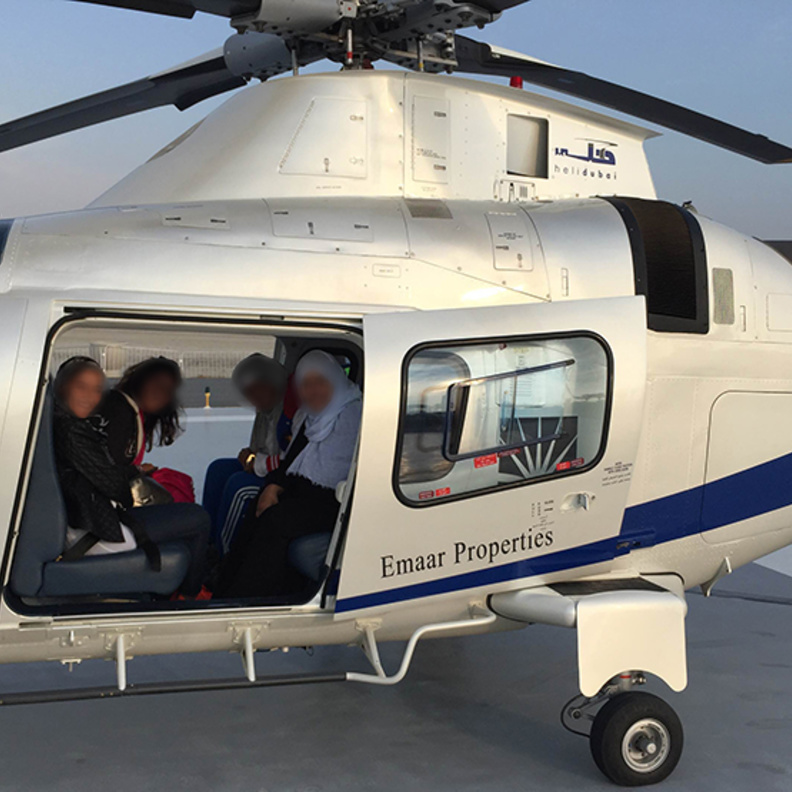 دبي في الأجواء أكثر جمالاً مع رحلات الهليكوبتر