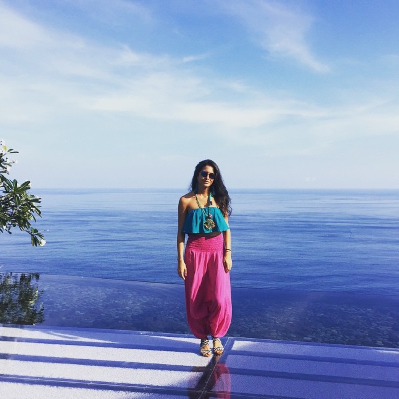 طلة مريحة مناسبة للمنتجعات في السفر