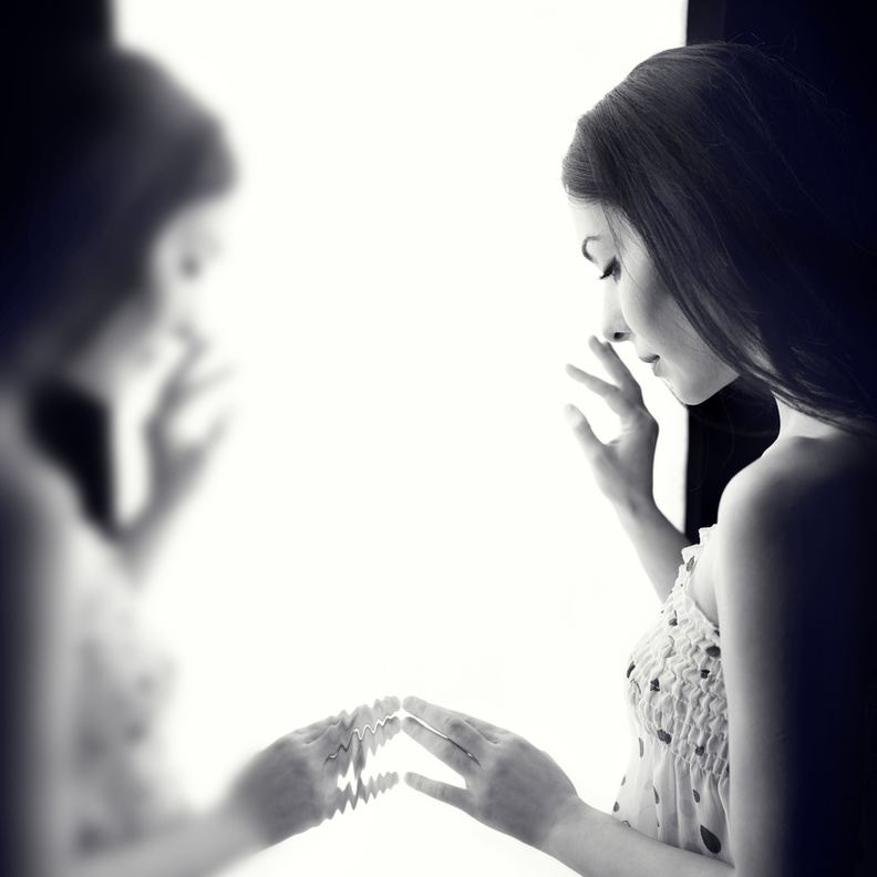 العزلة انتحار .. فاحذريها