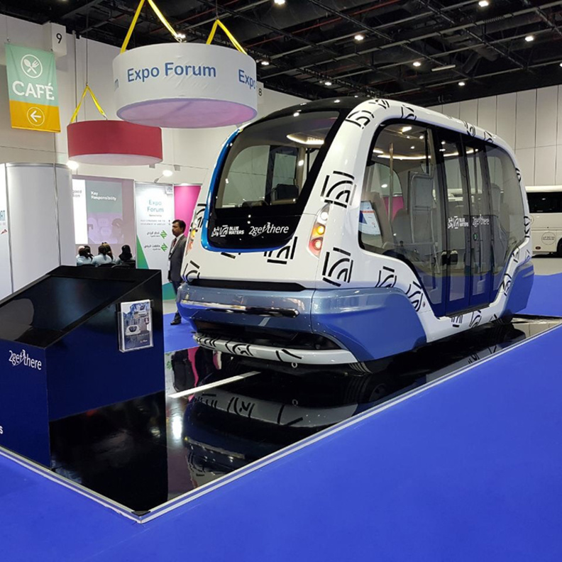 المركبات الذكية الذاتية القيادة لنقل الركاب لجزيرة بلوواترز في دبي  