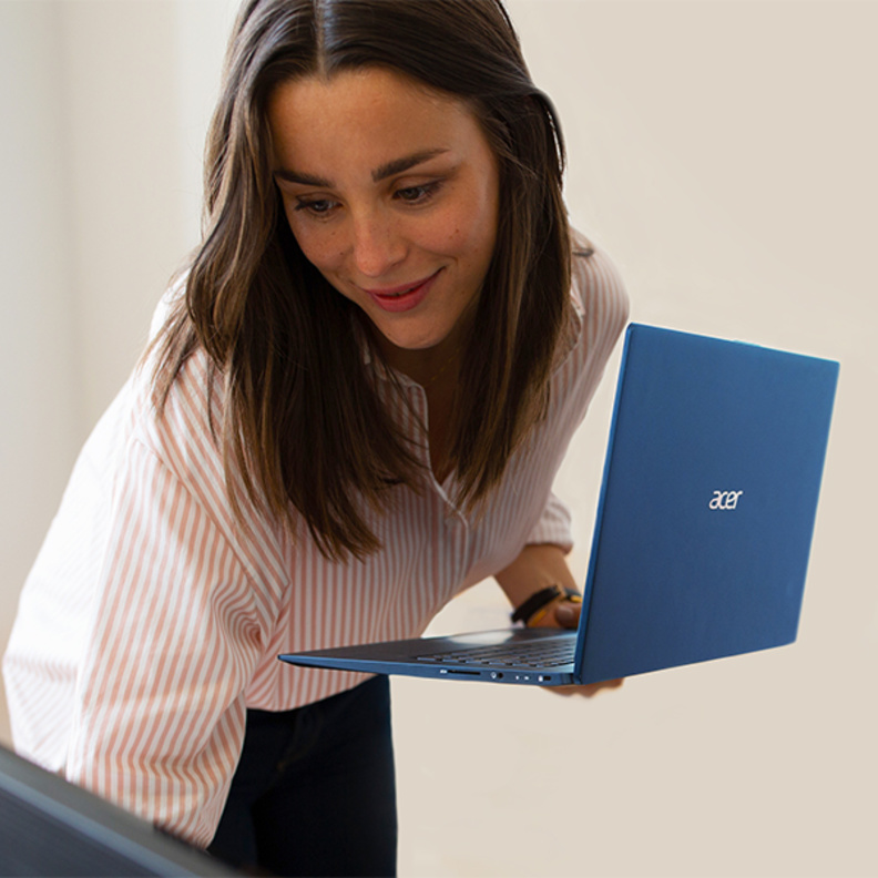 سويفت 5 .. الحاسوب المحمول الأخف وزنا في العالم  يصل الإمارات