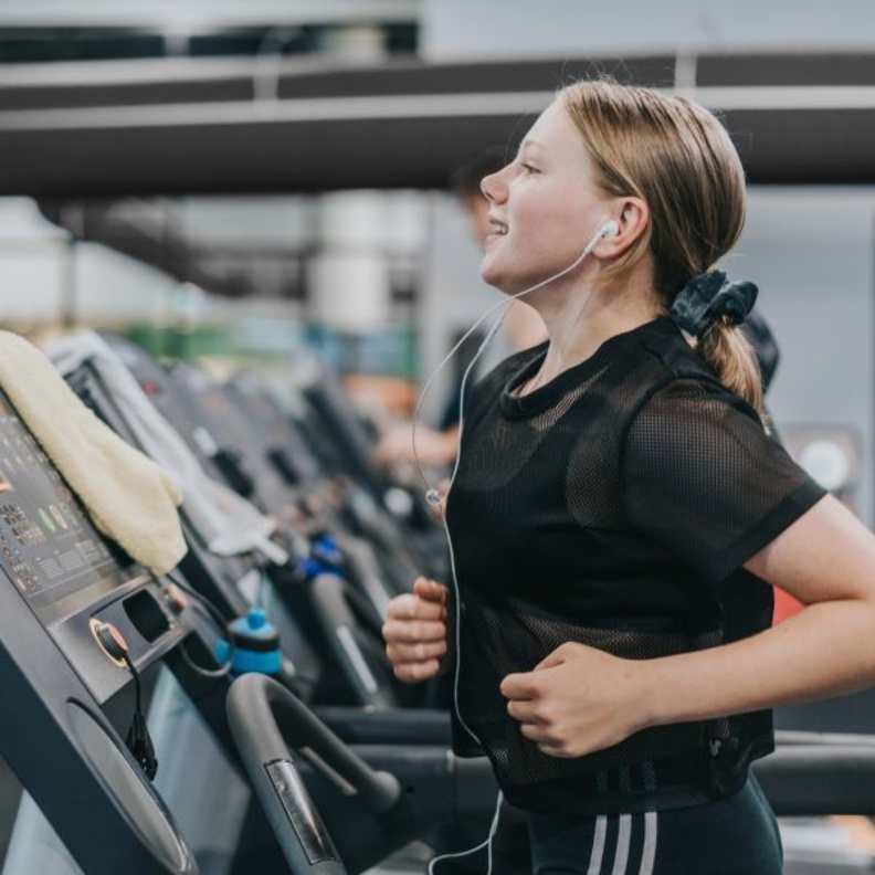 يستفيد جميع أعضاء الجسم من ممارسة الرياضة ولا يقتصر على إنقاص الوزن