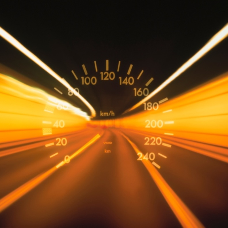  معدلات تسارع عالية