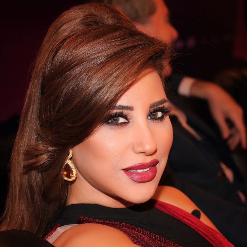 نجوى كرم توضح مكان المرأة خلف زوجها