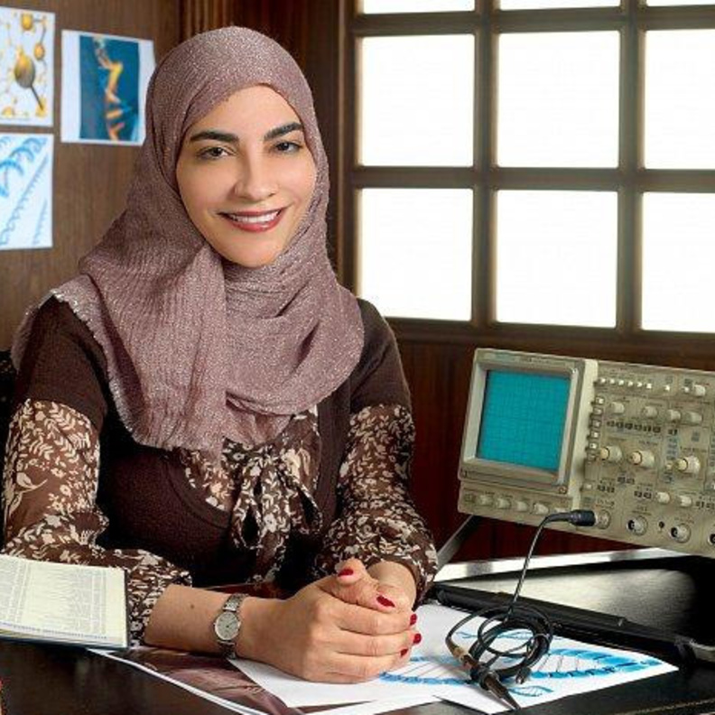 الدكتورة حياة سندي