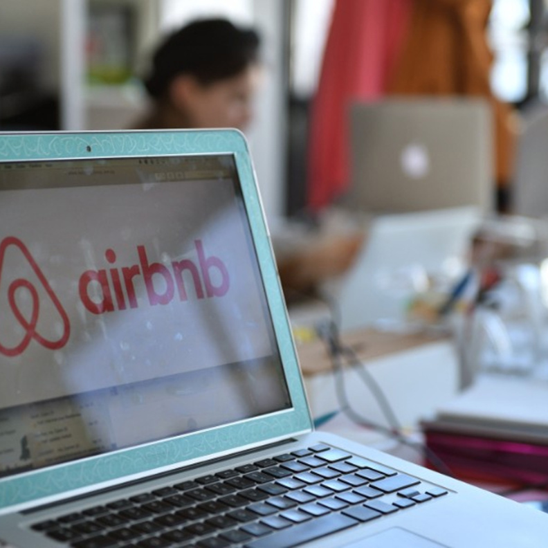 Airbnb .. التطبيق الذي غيّر شكل الحجوزات الفندقية على مستوى العالم