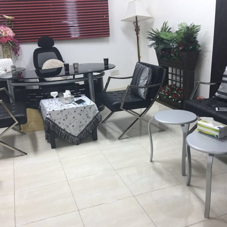 مكتب السيدة رانيا في مركز بيوتي لولو