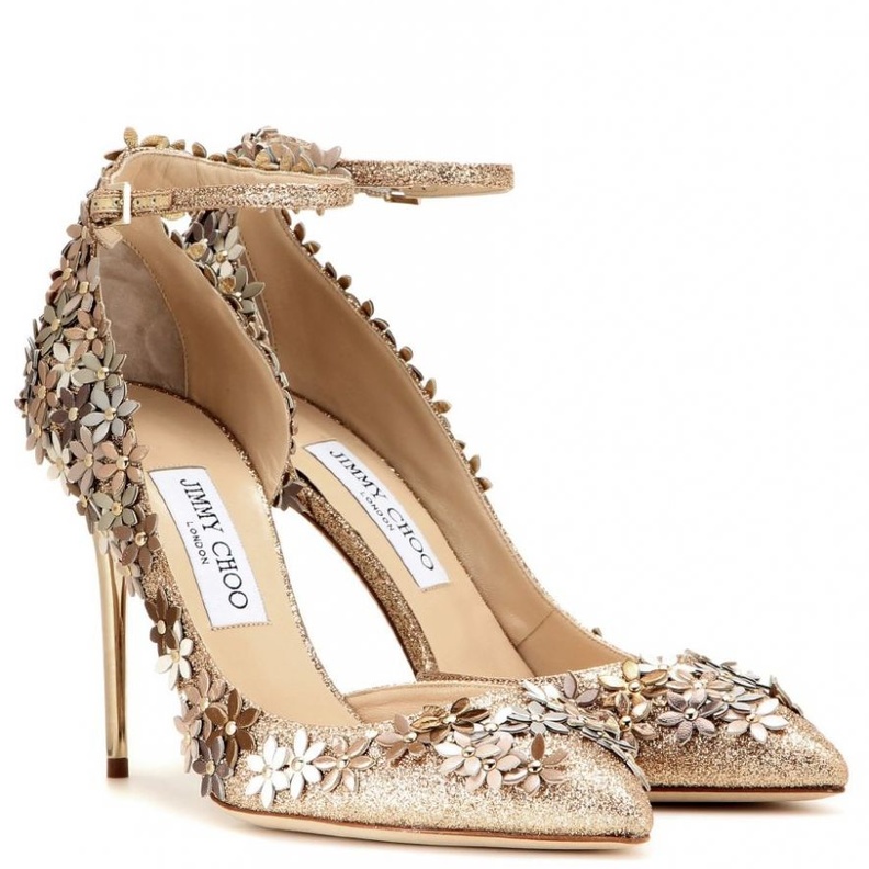 Jimmy Choo حذاء مزين بالورود من
