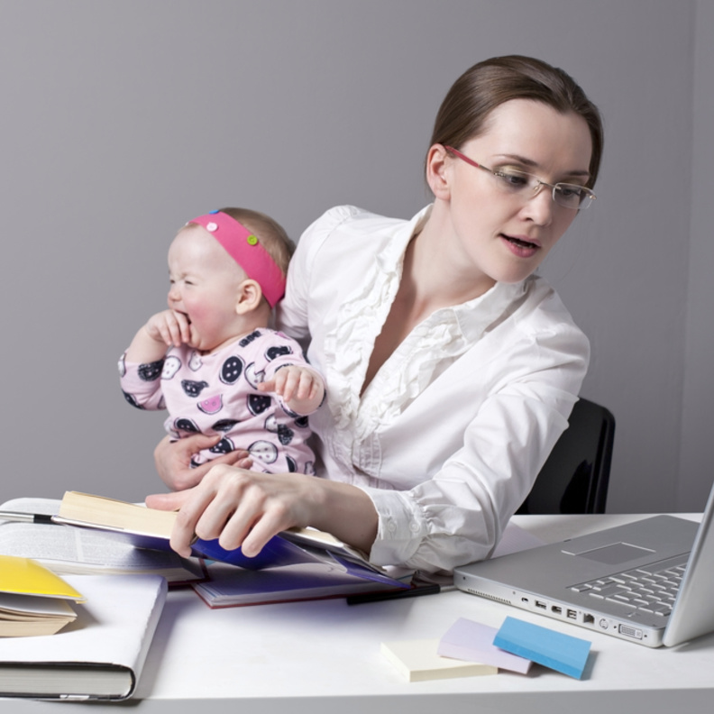 ضغوطات المراة العاملة