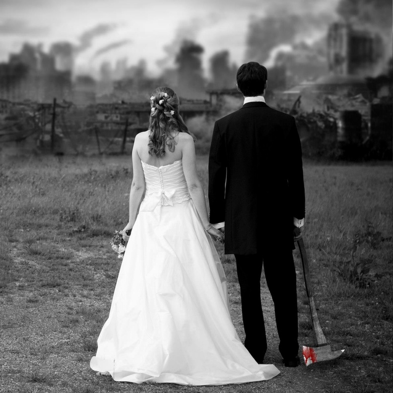 عروسان يختاران مقهى العاب كومبيوتر لزفافهما