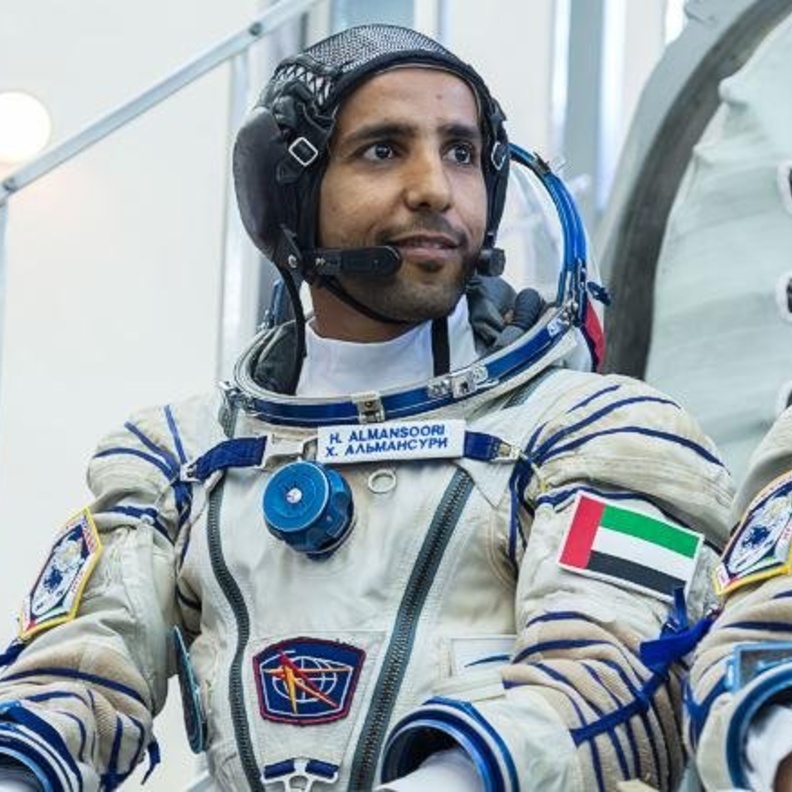 اليوم .. أول رائد فضاء إماراتي إلى المحطة الدولية