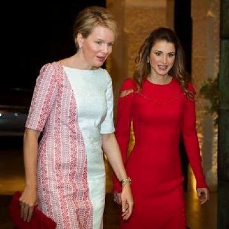 الملكة رانيا تشارك متابعيها عبر الانتسقرام صورتها مع الملكة ماتيلدا ملكة بلجيكا خلال زيارتها للأردن