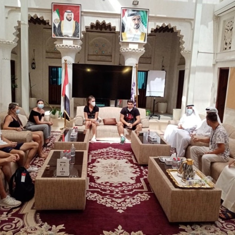 عودة زيارات الأفواج السياحية إلى حي الفهيدي التاريخي في دبي