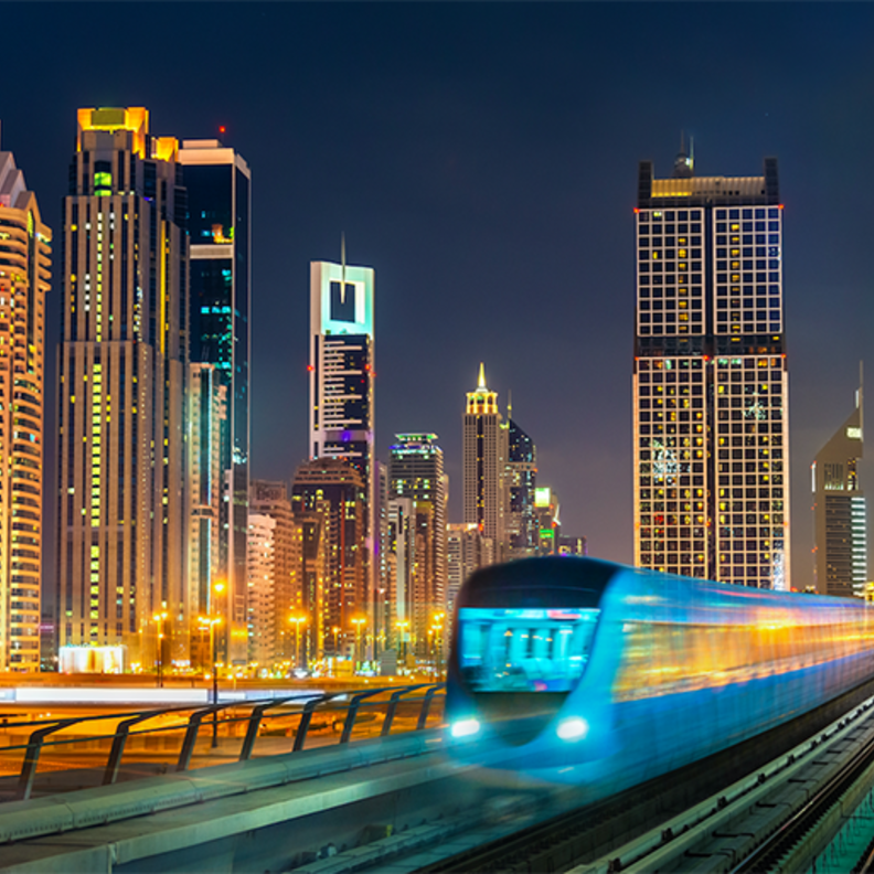  وزارة تطوير البنية التحتية تدرس ربط المناطق الشمالية بدبي عبر خطوط المترو